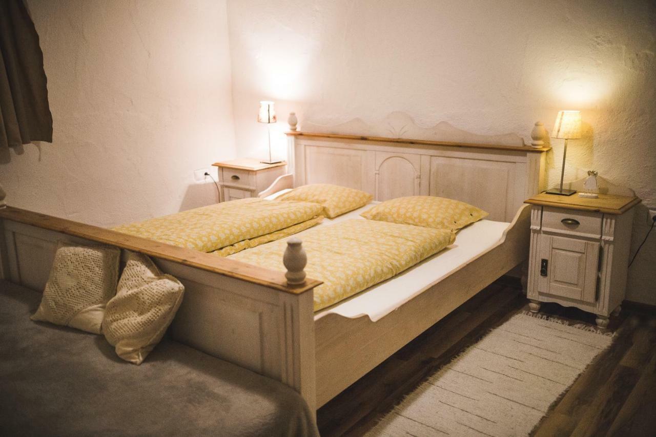 Gazdovsky Dvor B&B S Mini Wellness Bešeňová Eksteriør billede